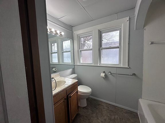4th image of 205 E Winter Ave