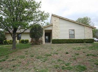 3713 S Sycamore Ave, Broken Arrow, OK 74011