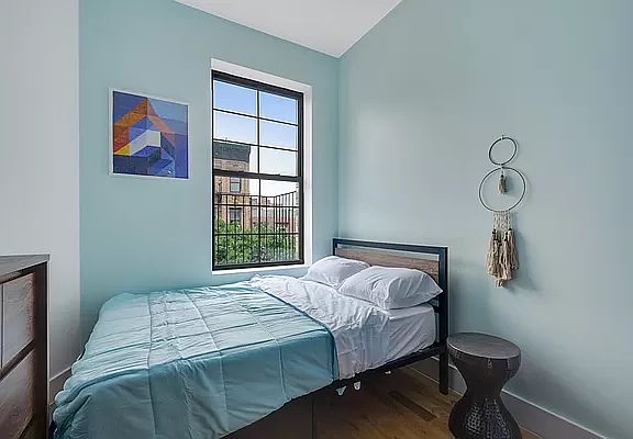 4th image of 787 Franklin Ave #5A