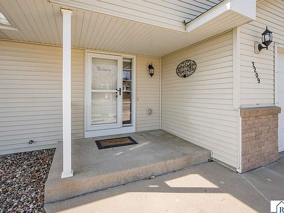 4th image of 2209 Aspen Ln