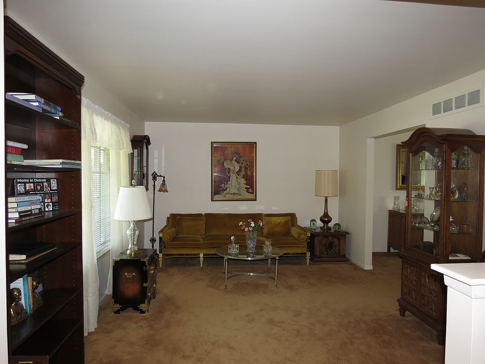 1st image of 2558 Wexford Dr