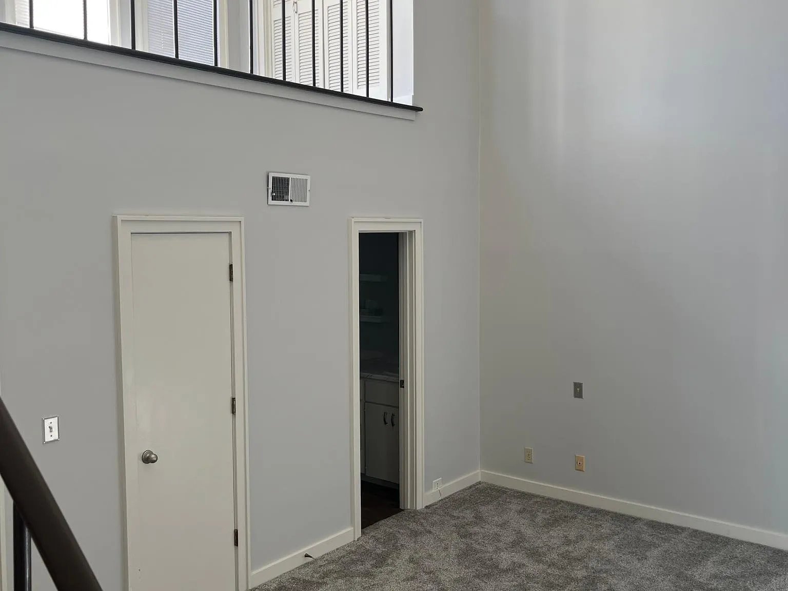 1725 S Quincy Ave — Photo 3