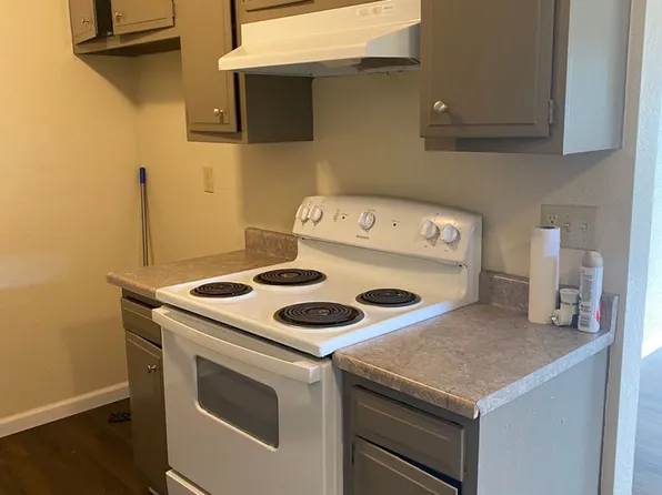 Park Place Apartments, 1134 Parkside St APT 8, Salinas, CA 93906