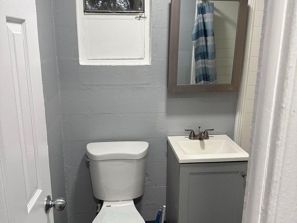 1st image of 327 N Caroline St #2