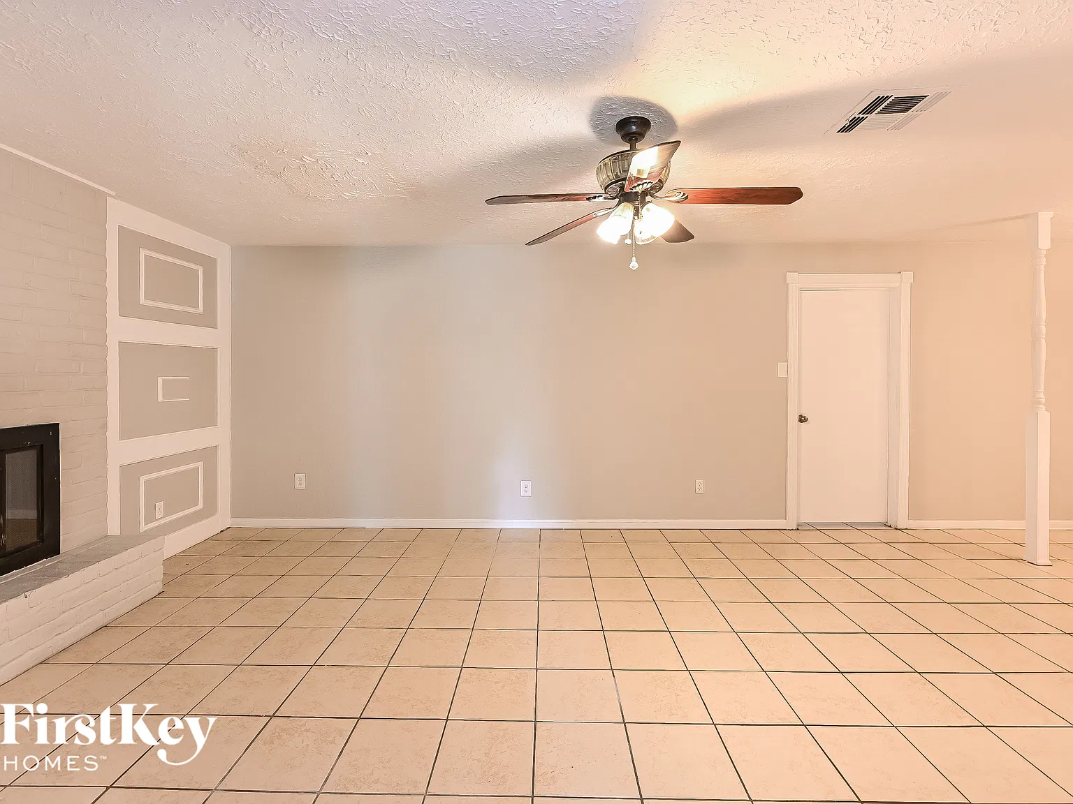 3 bed, 2.5 bath, 2536 sqft, $2,245 — Photo 3