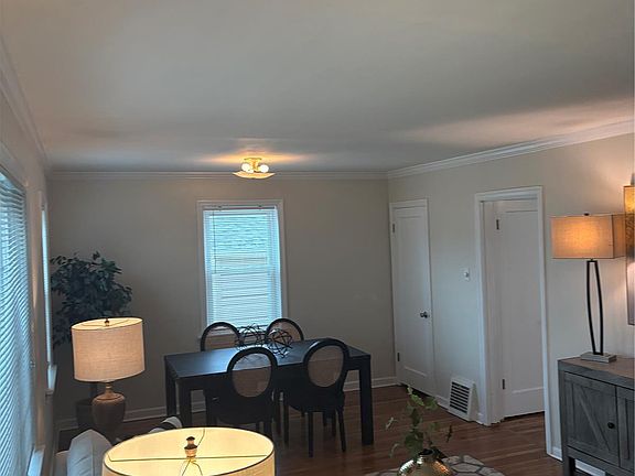 3rd image of 17 Saint Margaret Ct