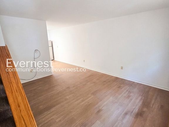 2nd image of 12804 N Cresap St APT D