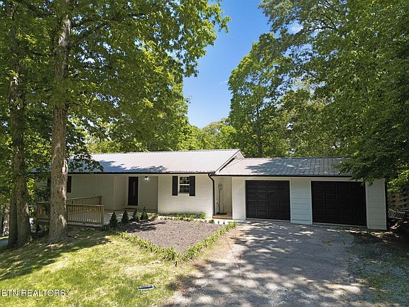 3rd image of 176 Zion Dr NW