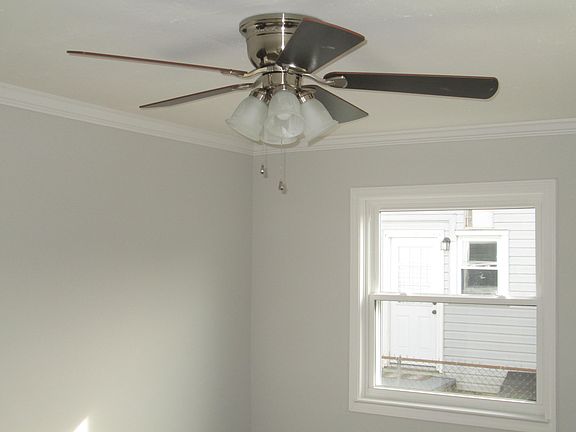 2nd image of 3326 Miami St
