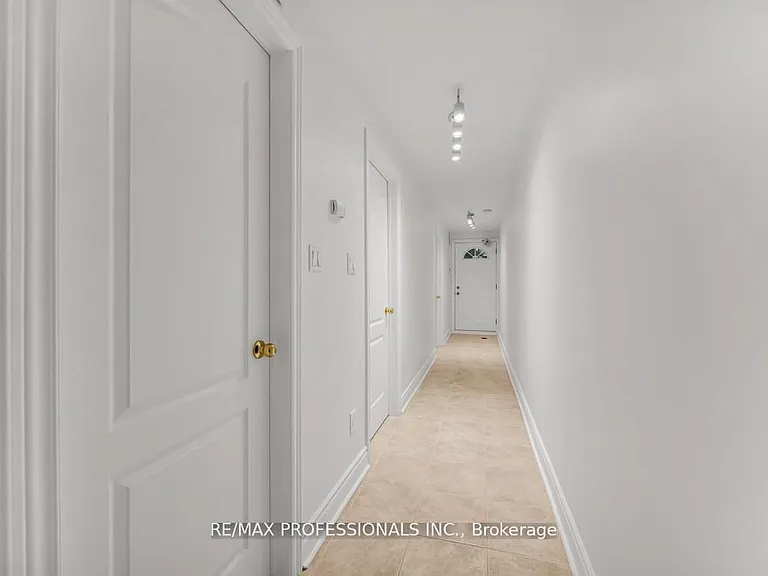 213 Major St #LOWER — Photo 2