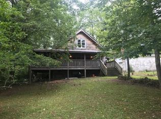 298 1st St, Monteagle, TN 37356
