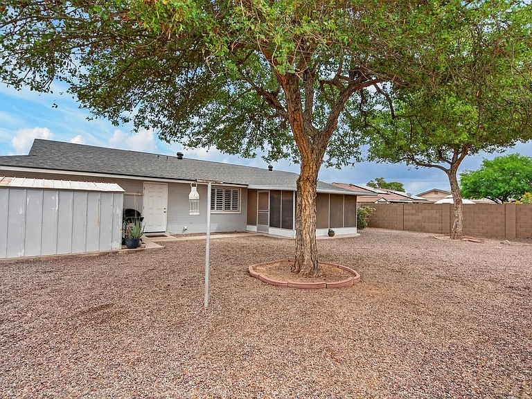 10135 W Andover Ave — Photo 41