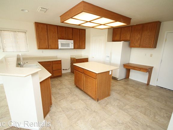 3rd image of 8658 Shasta Lily Dr