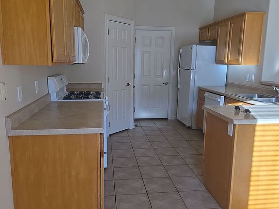5th image of 1483 Northern View Dr