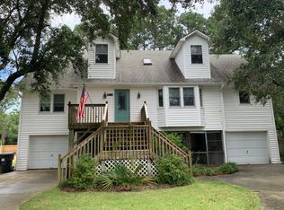 811 W 1st St, Kill Devil Hills, NC 27948