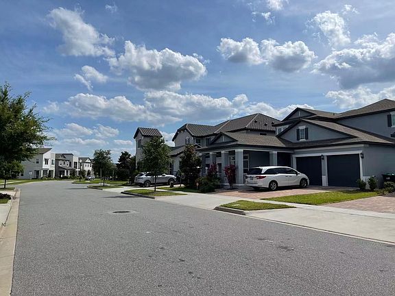4th image of 9242 Holliston Creek Pl