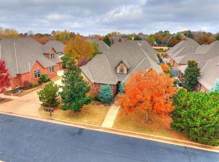 1119 Villas Creek Dr, Edmond, OK 73003