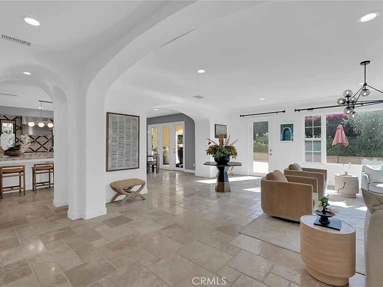 510 E Viewcrest Dr — Photo 13
