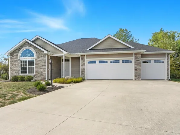 7901 Bridle Creek Xing, Fort Wayne, IN 46825