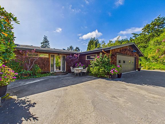 2nd image of 325 Green Hill Rd