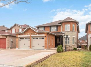 31 Topbank Dr, Toronto, ON M9W7B8