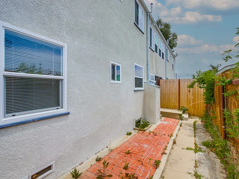 4532 38th St — Photo 30