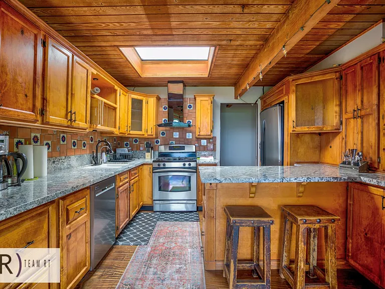 5304 Grassy Trail Dr — Photo 18