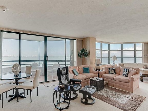 4th image of 988 Blvd Of The Arts APT 1017