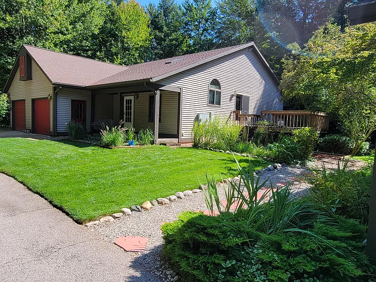 16828 Taft Rd — Photo 1