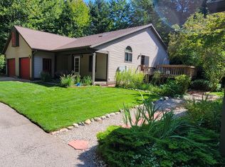 16828 Taft Rd, Spring Lake, MI 49456