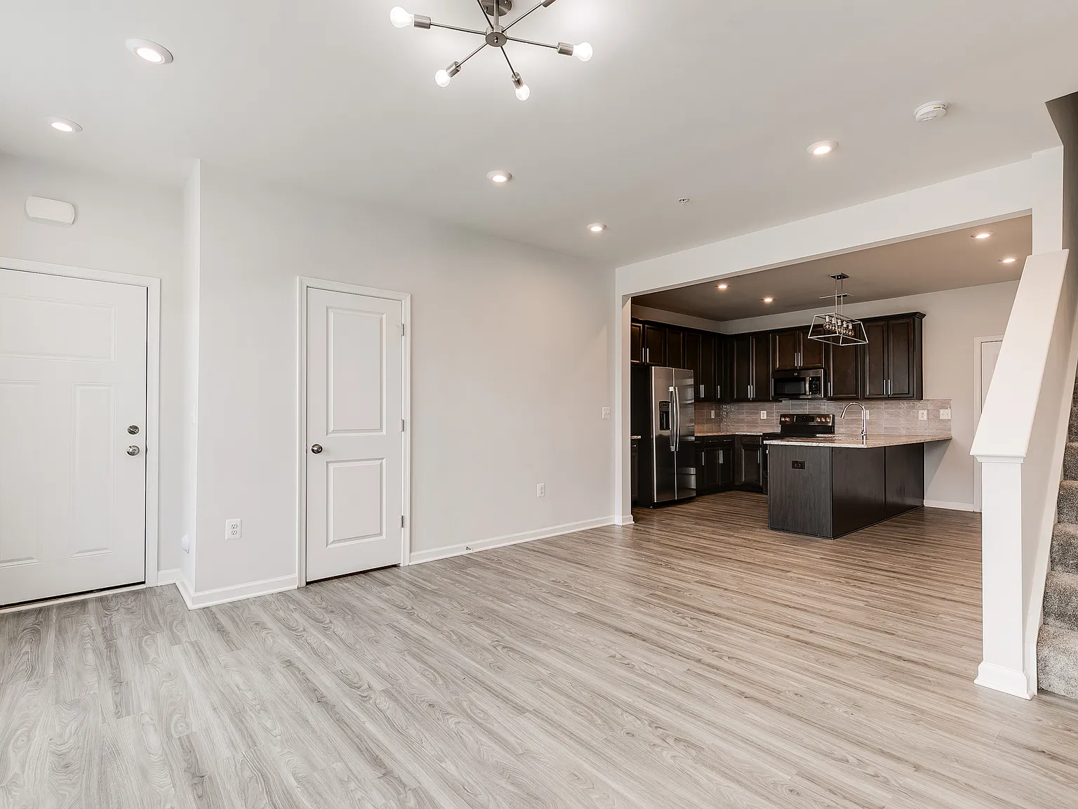 2 bed, 2.5 bath, 1573 sqft, $2,375 — Photo 3