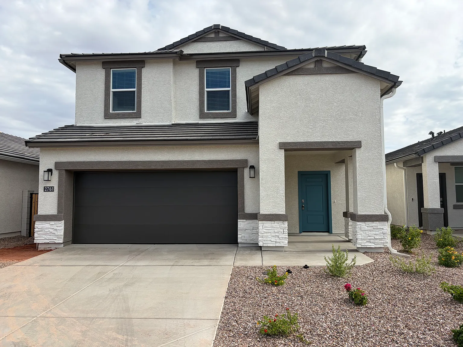4 bed, 1967 sqft, $2,499 — Photo 1