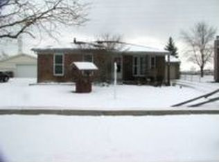19129 Hyde Park Ct, Woodhaven, MI 48183