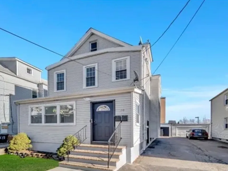10 Edison Pl