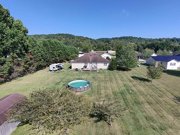 5th image of 123 Coralburst Ln