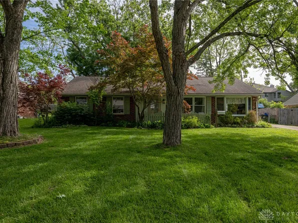 4454 Hillcrest Dr, Bellbrook, OH 45305