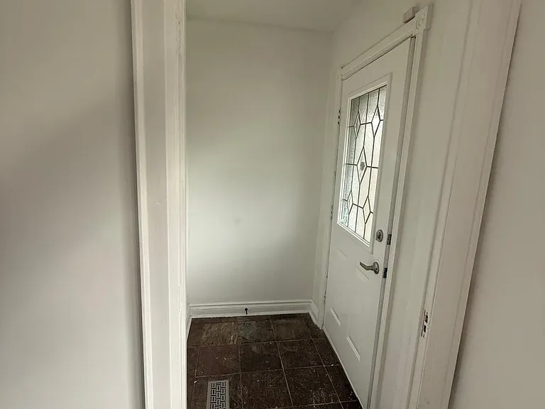 1282 York St — Photo 3