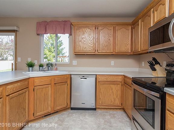 3rd image of 9333 Lake Dr