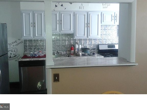 4th image of 4216 Oakmont St