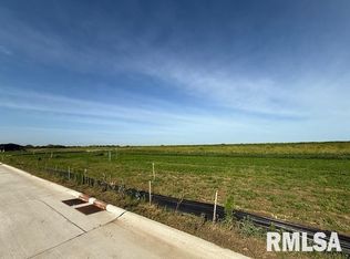6940 Meghan Ave, Bettendorf, IA