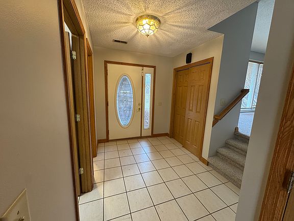 2nd image of 21505 Harney St