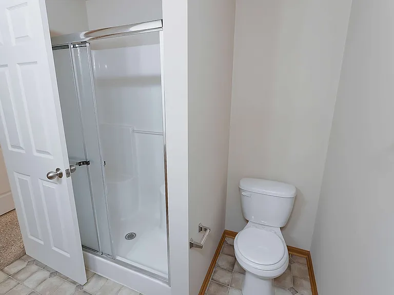 8815 Venice Ln — Photo 37