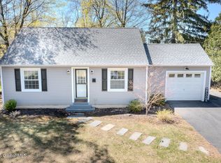 2 Plymouth Ave #A, Delmar, NY 12054