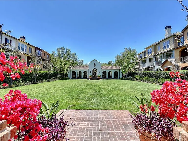 609 S Casita St — Photo 41