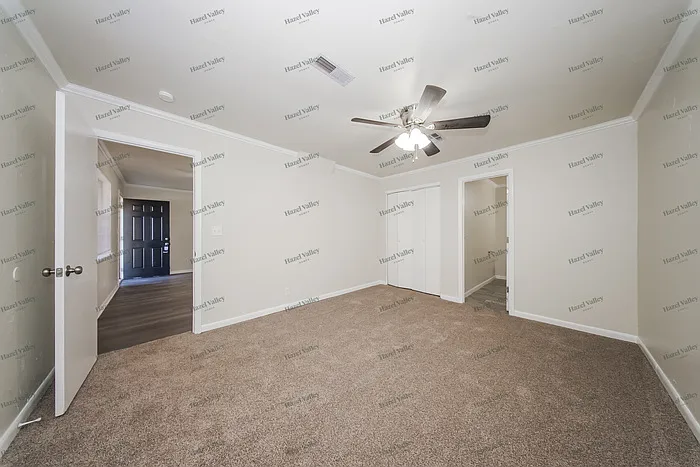 701 N Dallas Ave — Photo 6