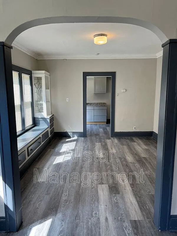 2 bed, 1.0 bath, 1018 sqft, $800 — Photo 4