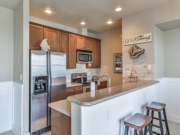 5th image of 4231 Pointe West Dr Unit 202