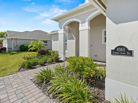 5th image of 8365 Summer Lake Drive
