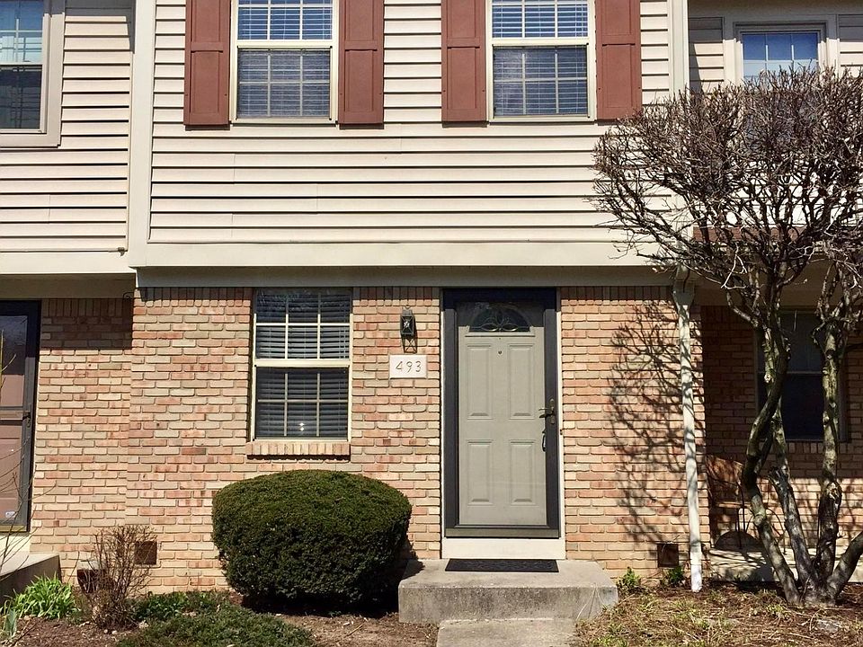 1st image of 493 Foxtrail Cir W
