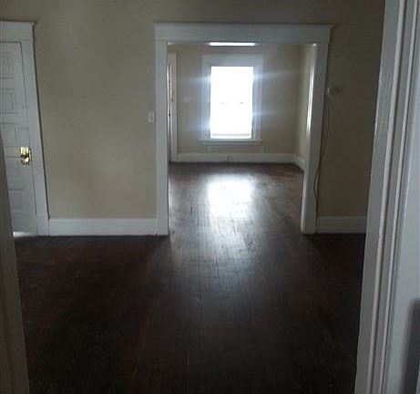 3rd image of 211 McKinley St
